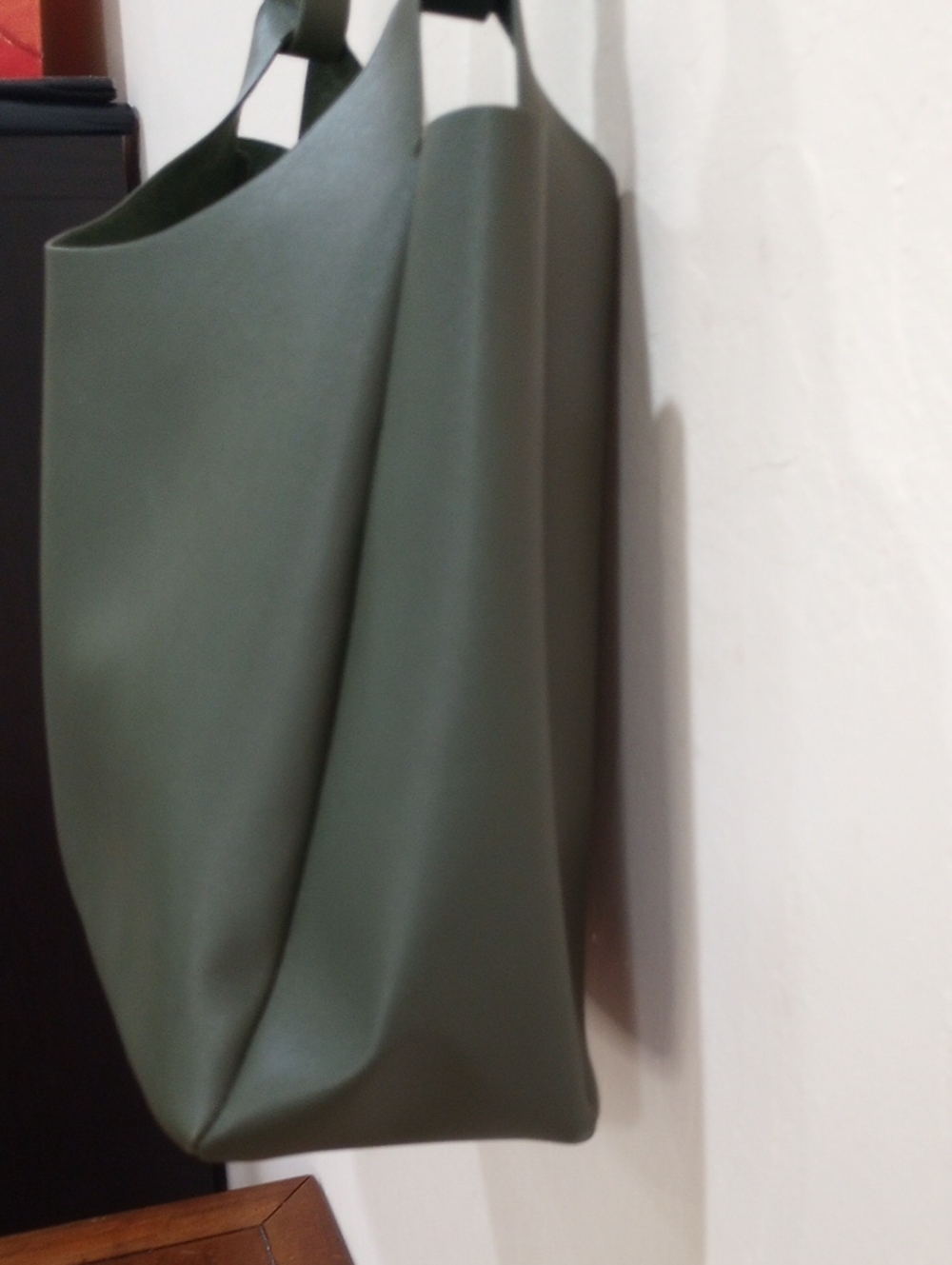 Neiman Marcus Vegan Leather Olive Green Open Tote Bag/Shoulder Purse - NWOT! - Picture 4 of 13